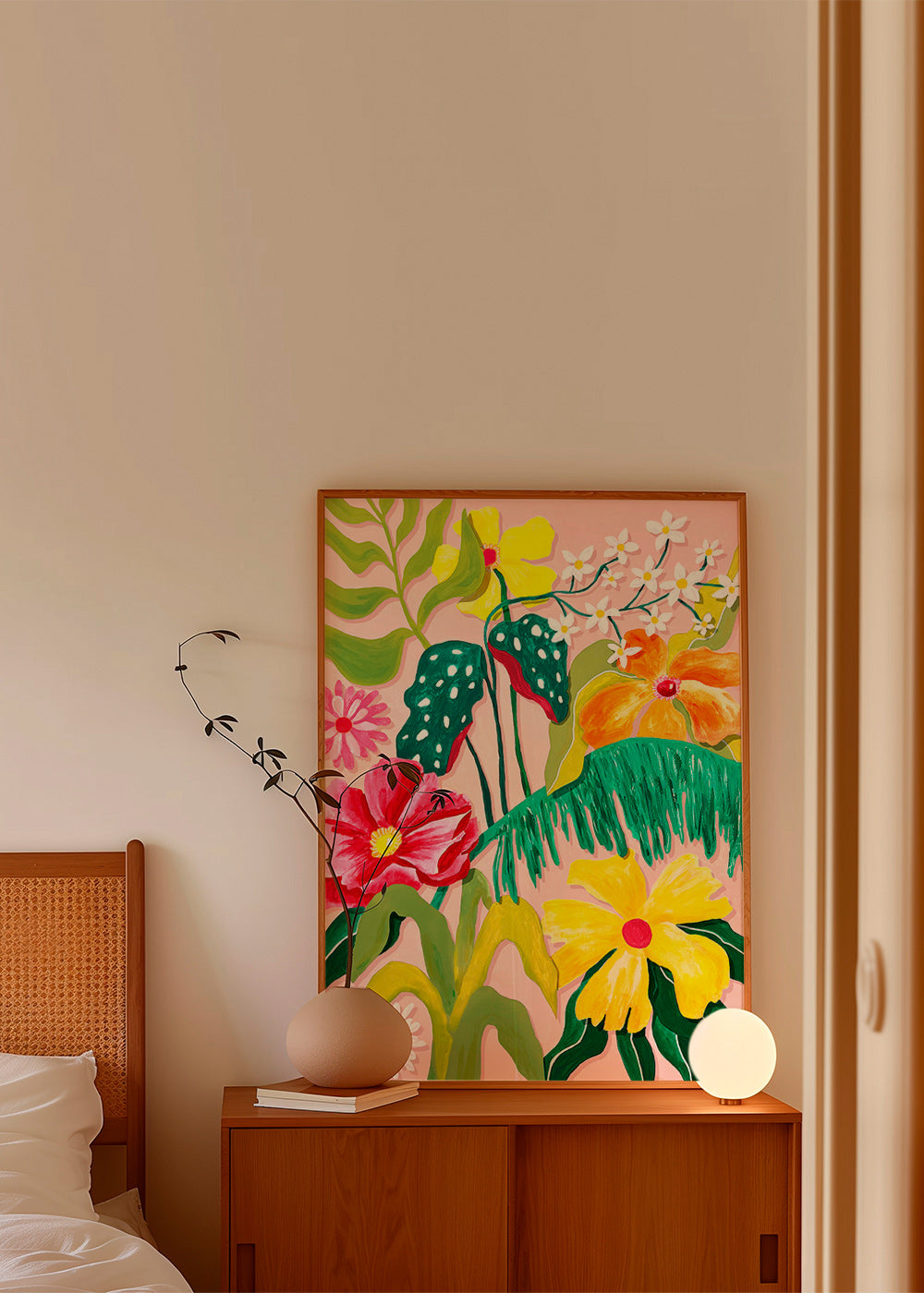 Botanischer Druck mit lebendigen Blumen