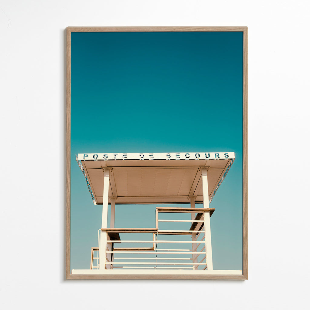 Fotografie: Rettungsturm vor blauem Himmel – Oak Frame