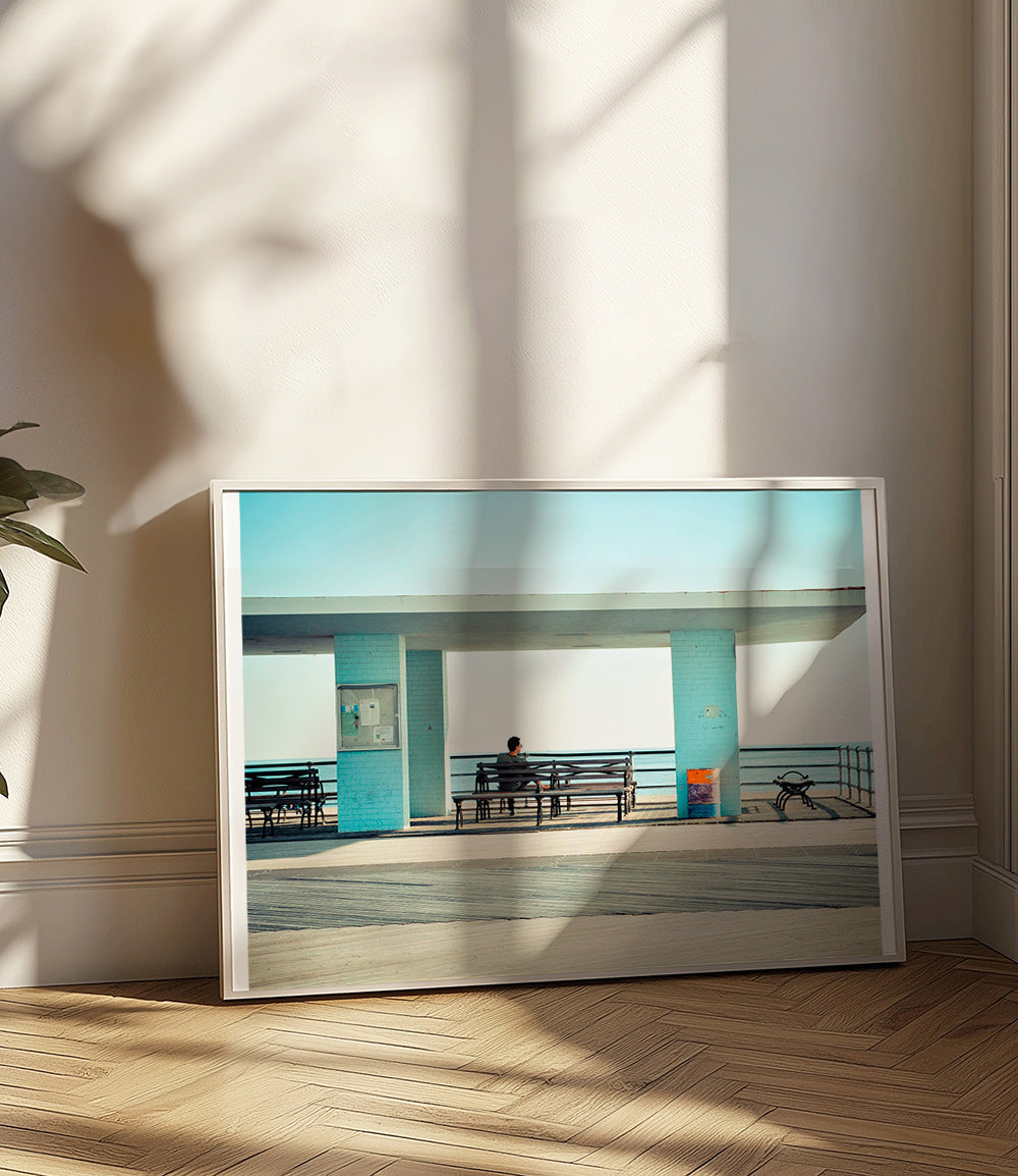 Molo-Fotografie mit einsamer Bank – Product1