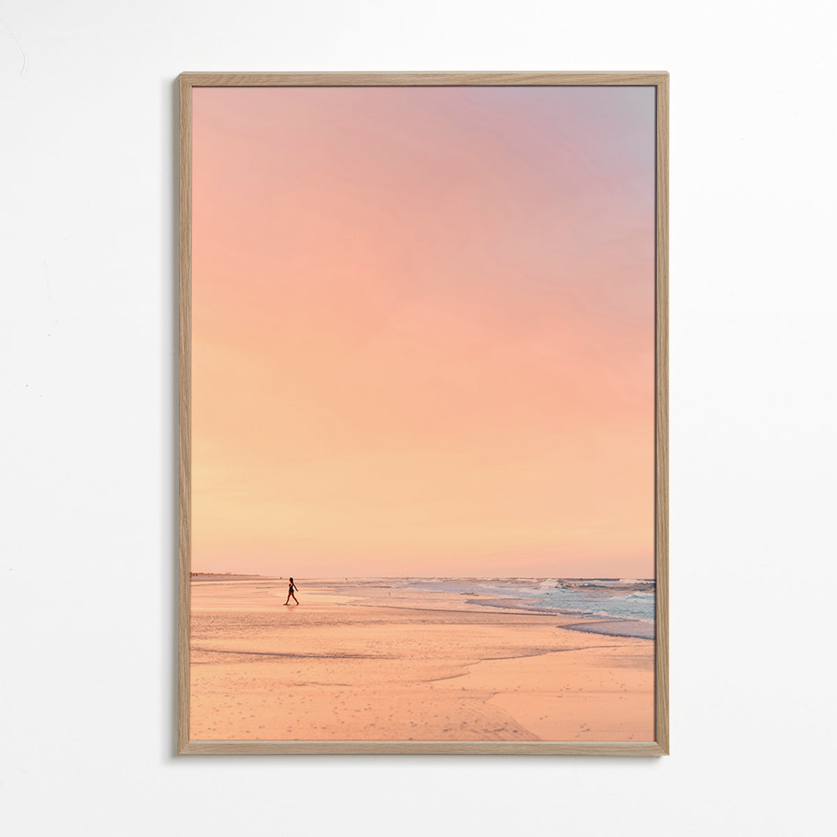 Landschaftskunst: Pastellstrand bei Sonnenaufgang – Oak Frame
