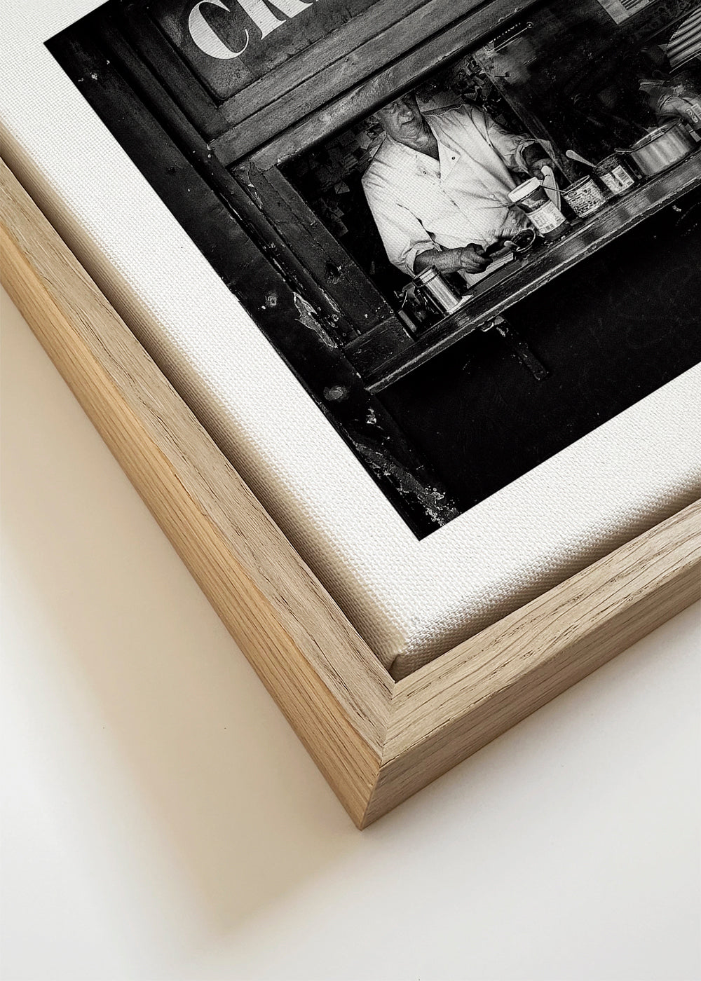 Creperie Montmartre - Adam Dauria