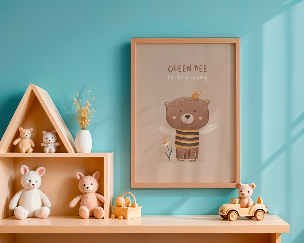 Kinderposter Bär als Bienenkönigin