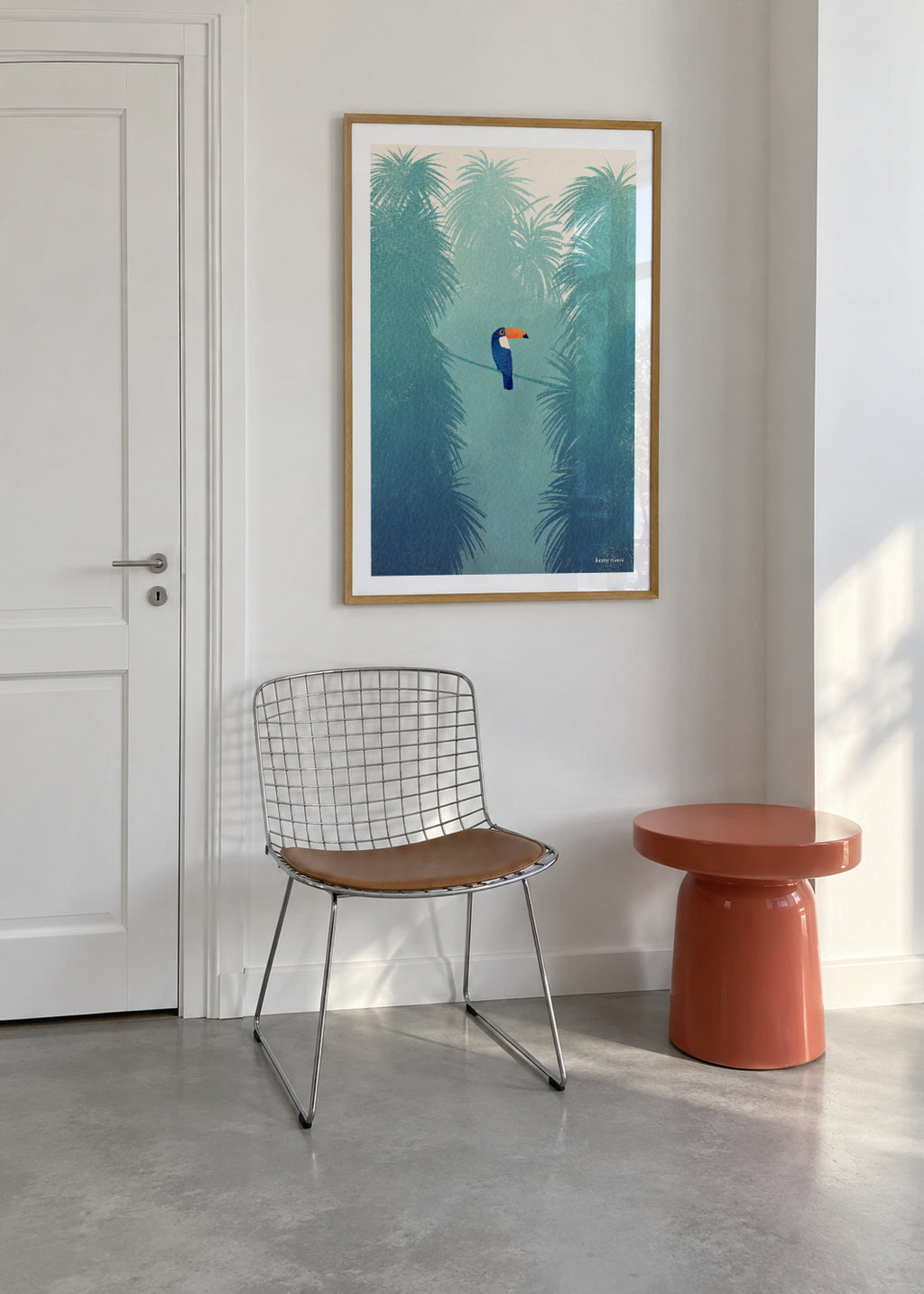 Toucan - Framed poster in an interior