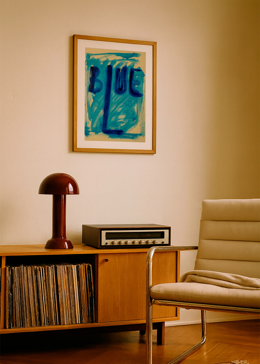 Cuadro abstracto con tipografía azul pintada a mano – Product1