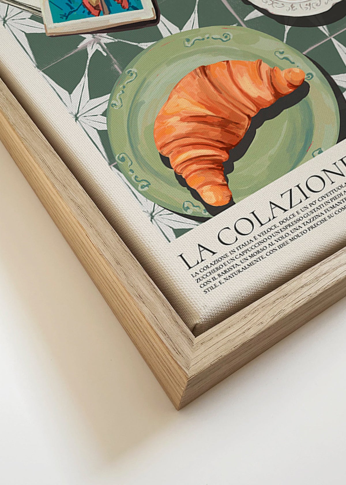 Küchenkunst mit Croissant und Magazin
