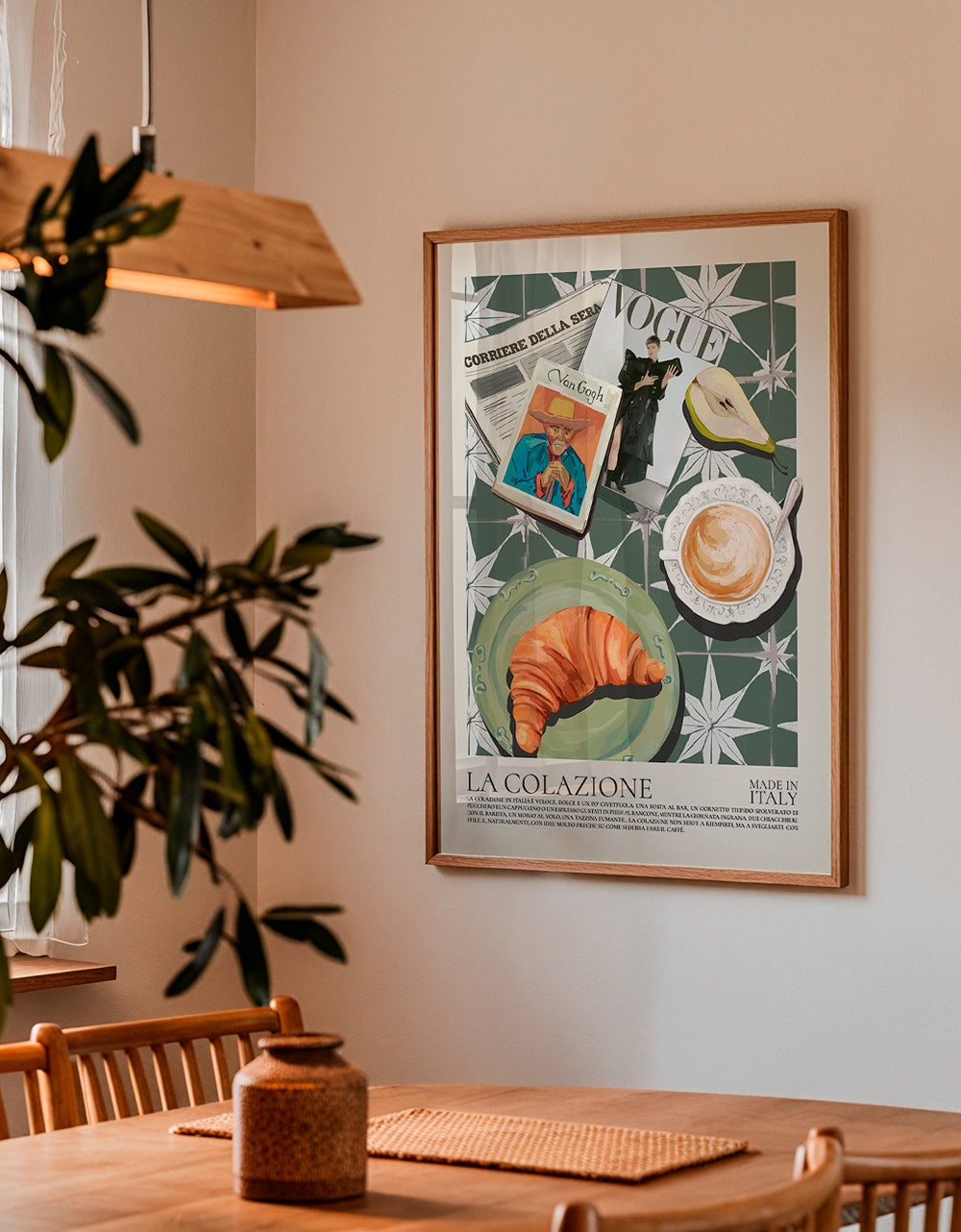 Küchenkunst mit Croissant und Magazin