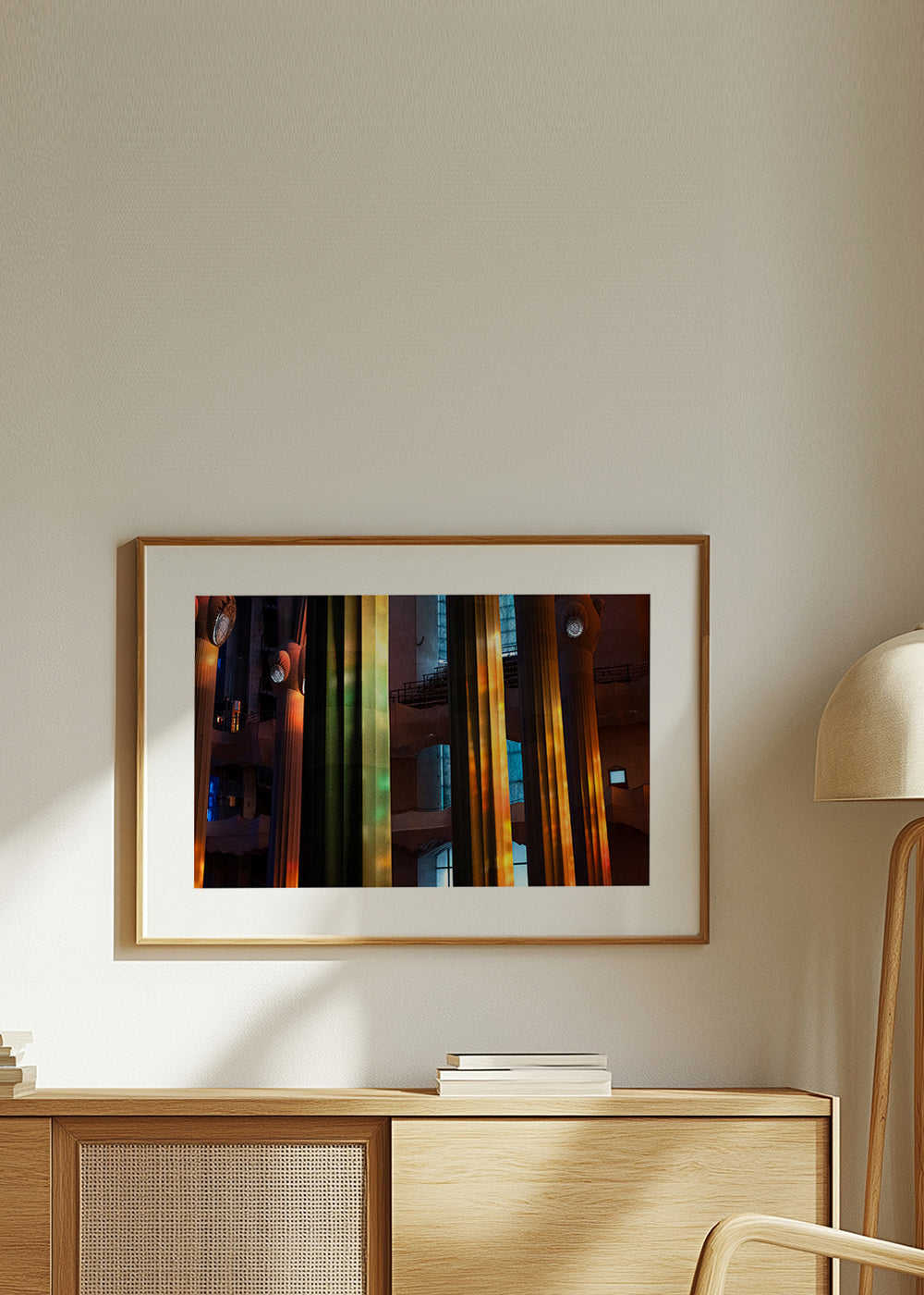 Fotografie beleuchteter Innenpfeiler