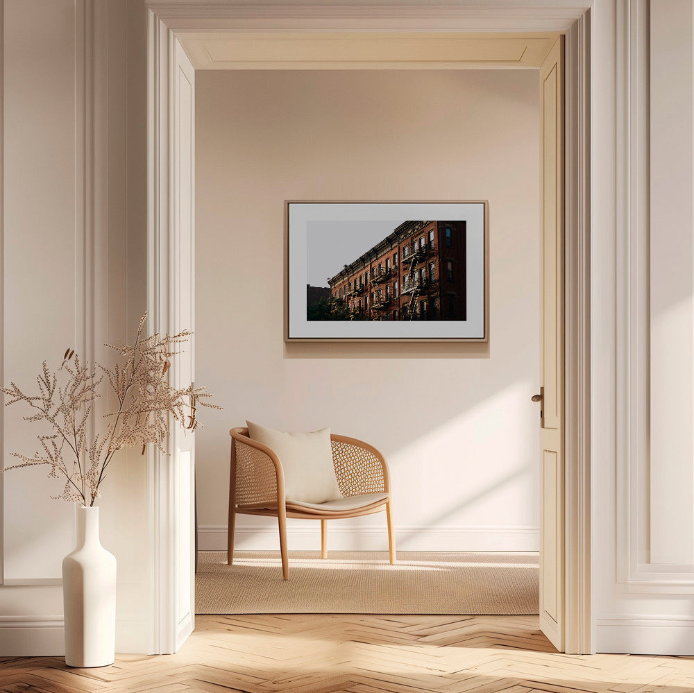 Reiseposter: New Yorker Brownstone-Fassade mit Feuertreppen