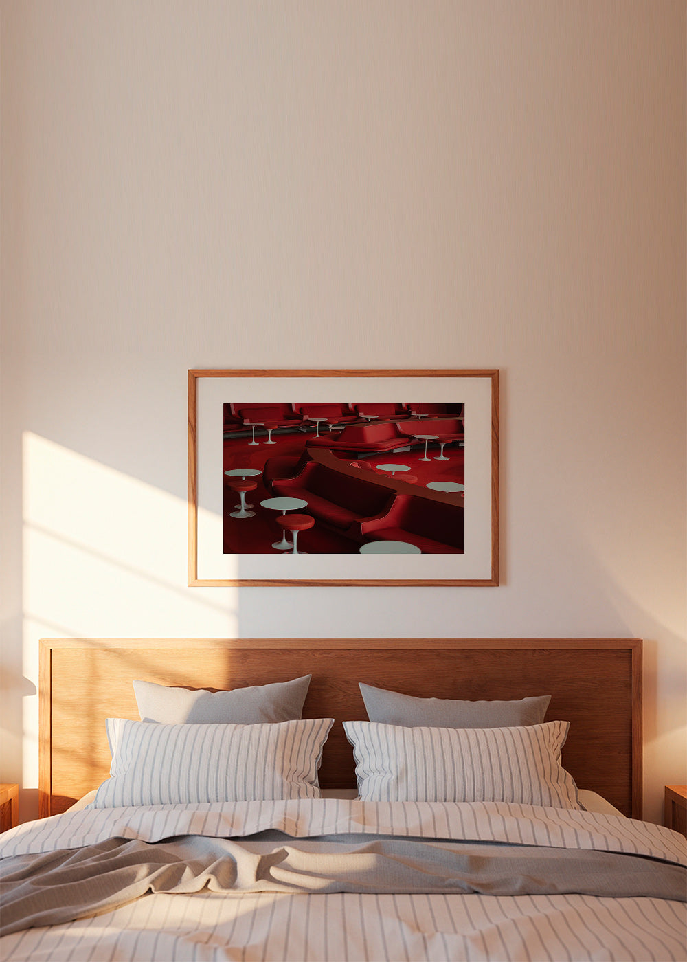 Rote Lounge-Fotografie mit geschwungenen Sitzen