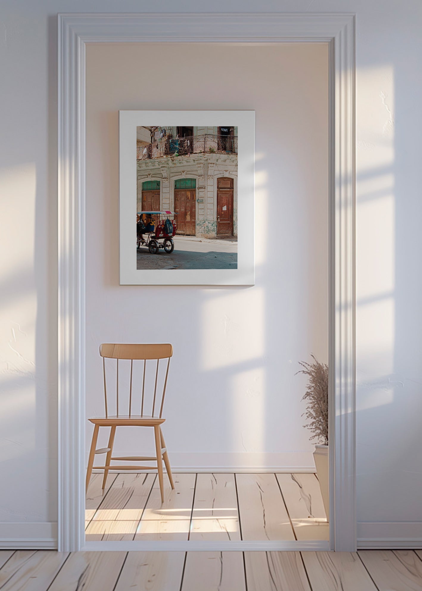 Reisebild: Havanna-Fassade mit Rikscha