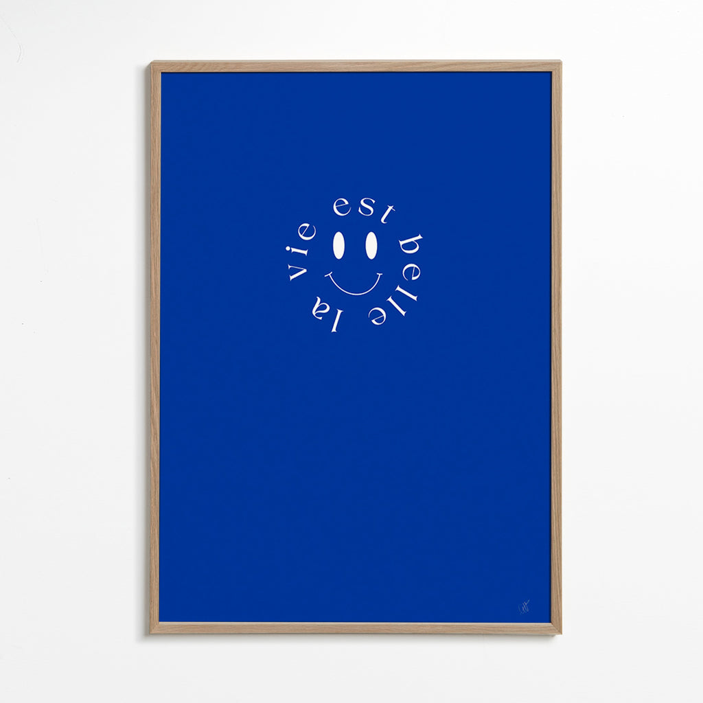 Ilustración smile tipográfica en azul – Oak Frame