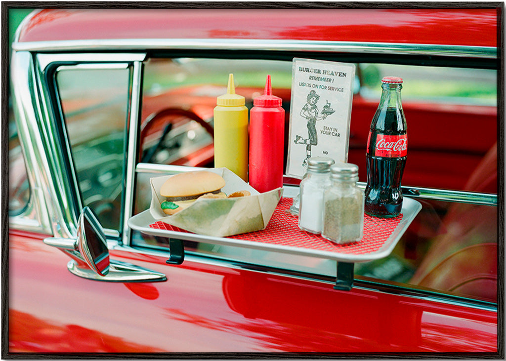 Cuadro vintage coche clásico con bandeja tipo diner – Black Frame
