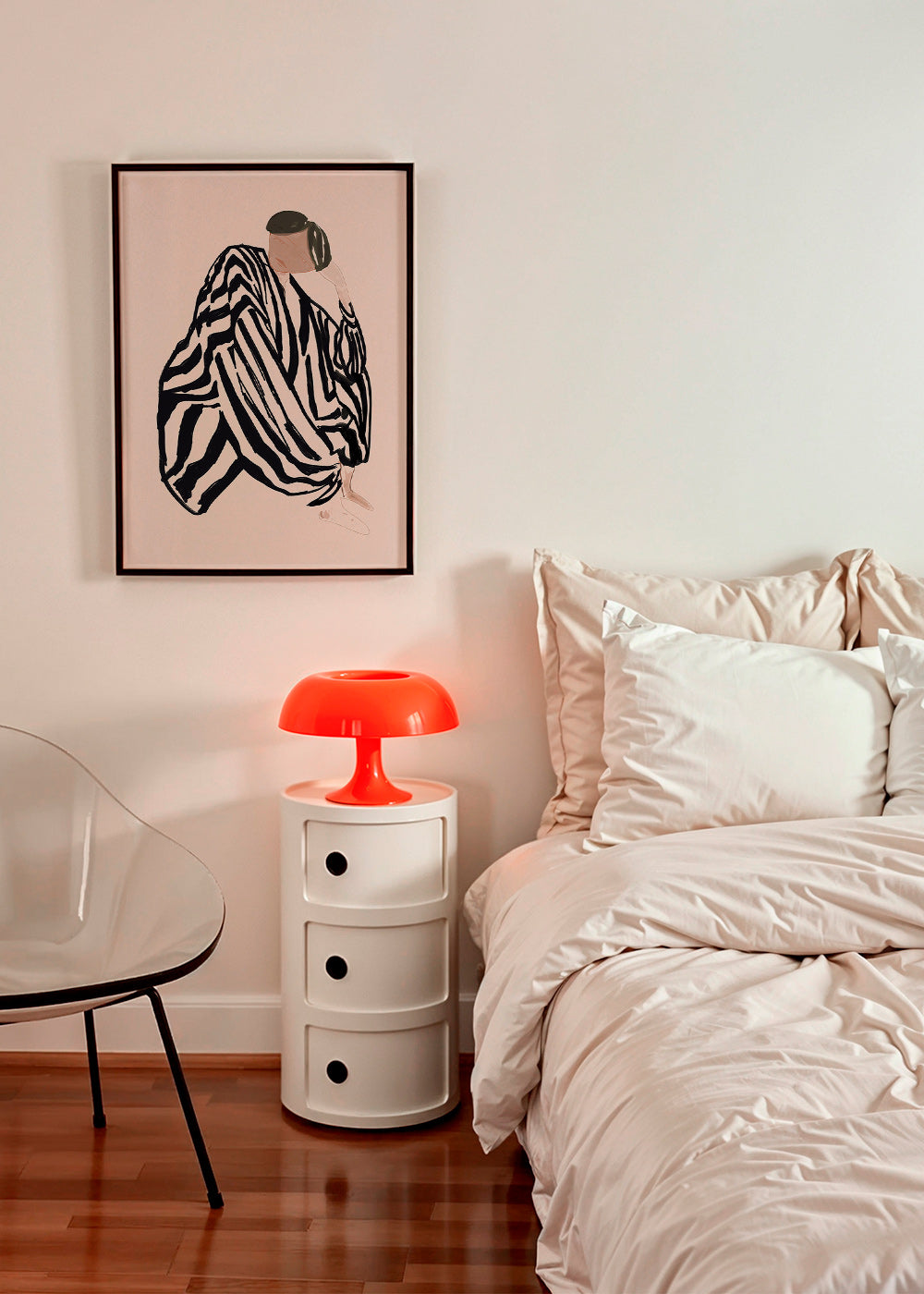 Ilustración figura femenina con rayas gráficas – Product1