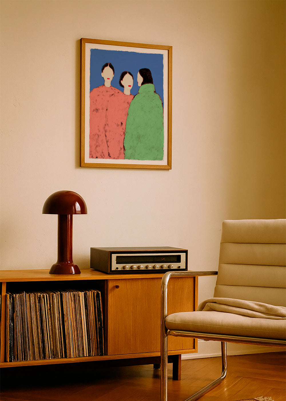 Illustration mit drei stilisierten Figuren auf blauem Hintergrund
