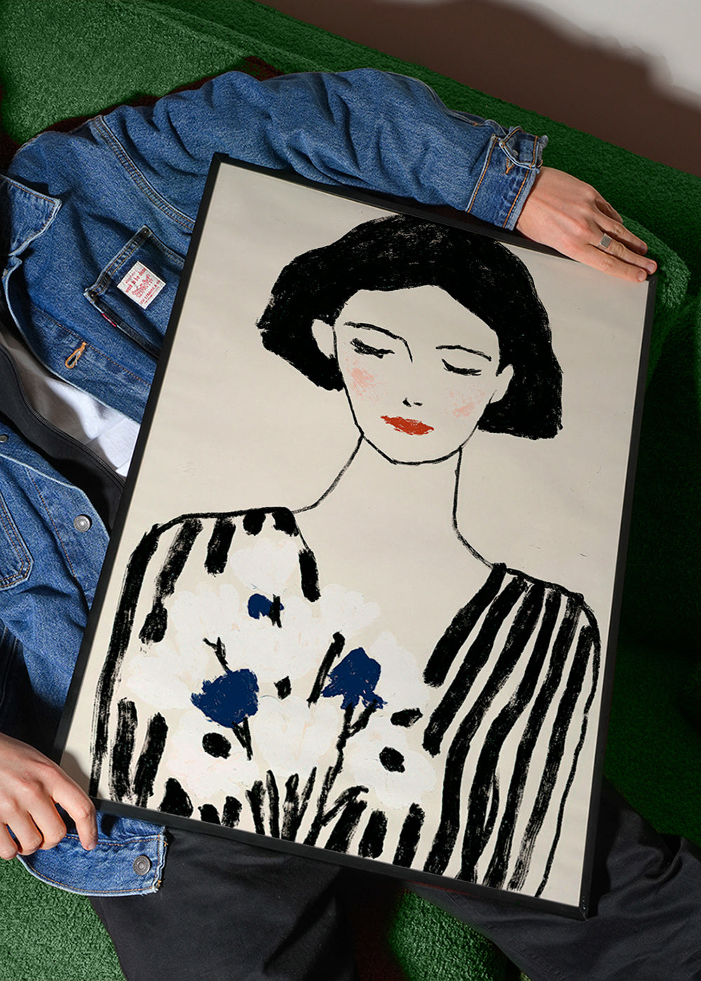 Illustration: Frauenportrait mit Blumenmotiv