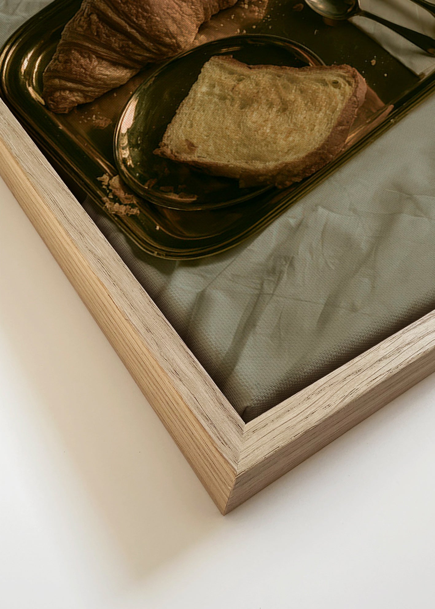 Küchenkunst mit Frühstück auf Tablett