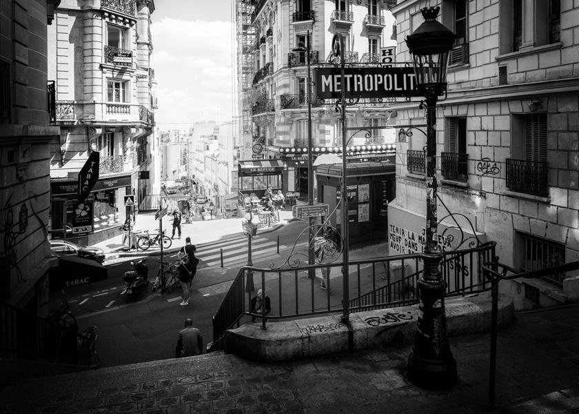 Black Montmartre - Paris Metropolitain